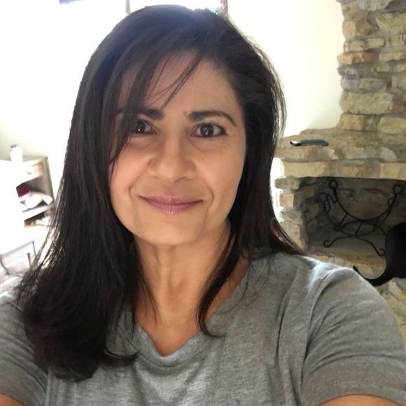 Meet your Posher, Halah - Picture 1 of 1